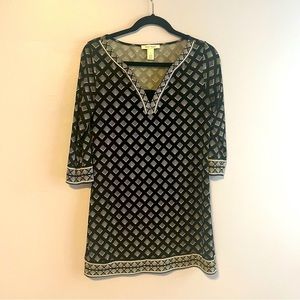 White House Black Market shift dress black and white size small